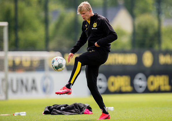 关于里昂发布备战花絮；关键时刻篮板制胜；德甲任务艰巨；身体对抗强度拉满的信息